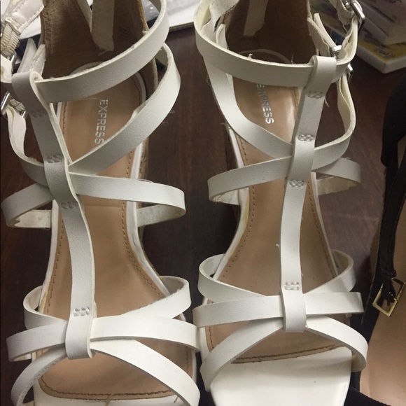 2 express sandals black and white in great shape - Picture 3 of 8